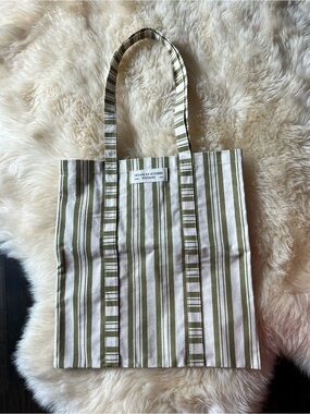 Sezane Et Octobre Editions Tote Green Cream
